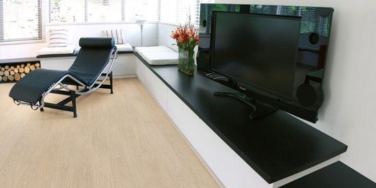 Кой ламиниран паркет е по-добър