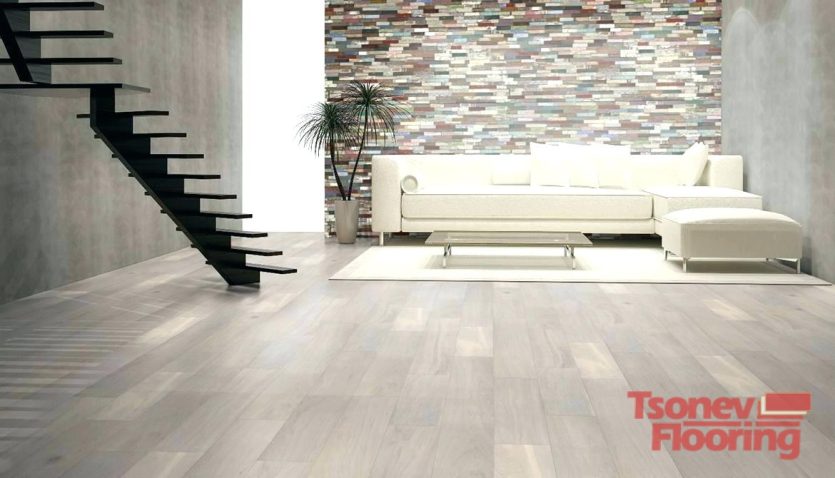 Светъл ламиниран паркет