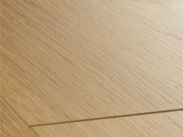 Natural varnished oak LPU1284