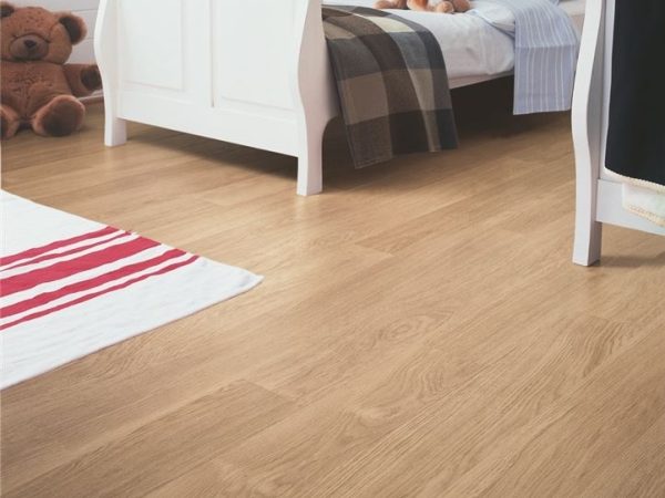 Ламинат White varnished oak EL915