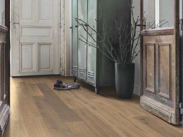 Nutmeg oak oiled COM3898